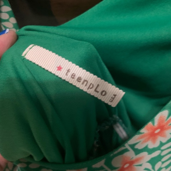 Floral Green Sleeveless Midi Dress with Coral Accents - Picture 2 of 3